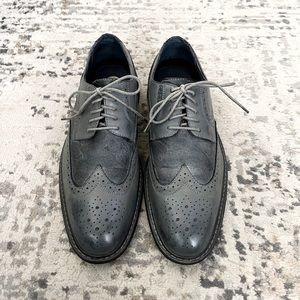 Mens Original Penguin distressed Wingtip Oxfords Welton gray. Size 11.